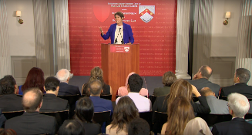 Tracy Speaking At Harvard